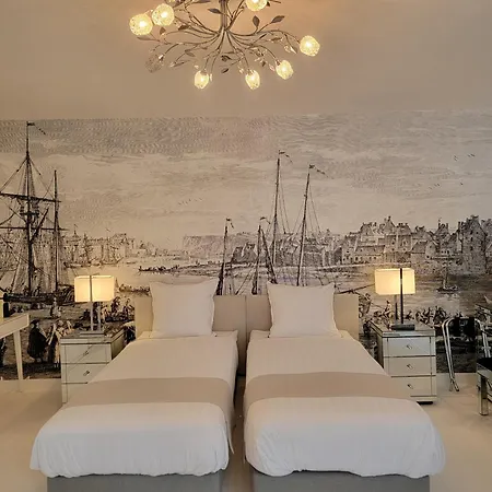 Couette-café Castel D'hôtes 4*